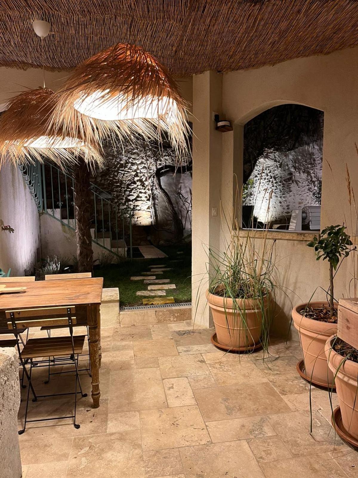 Drome Provencale Maison Familiale Calme Dans Village Valréas Exterior photo