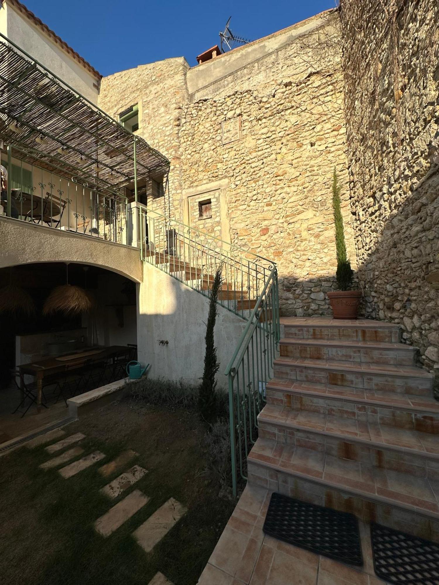 Drome Provencale Maison Familiale Calme Dans Village Valréas Exterior photo